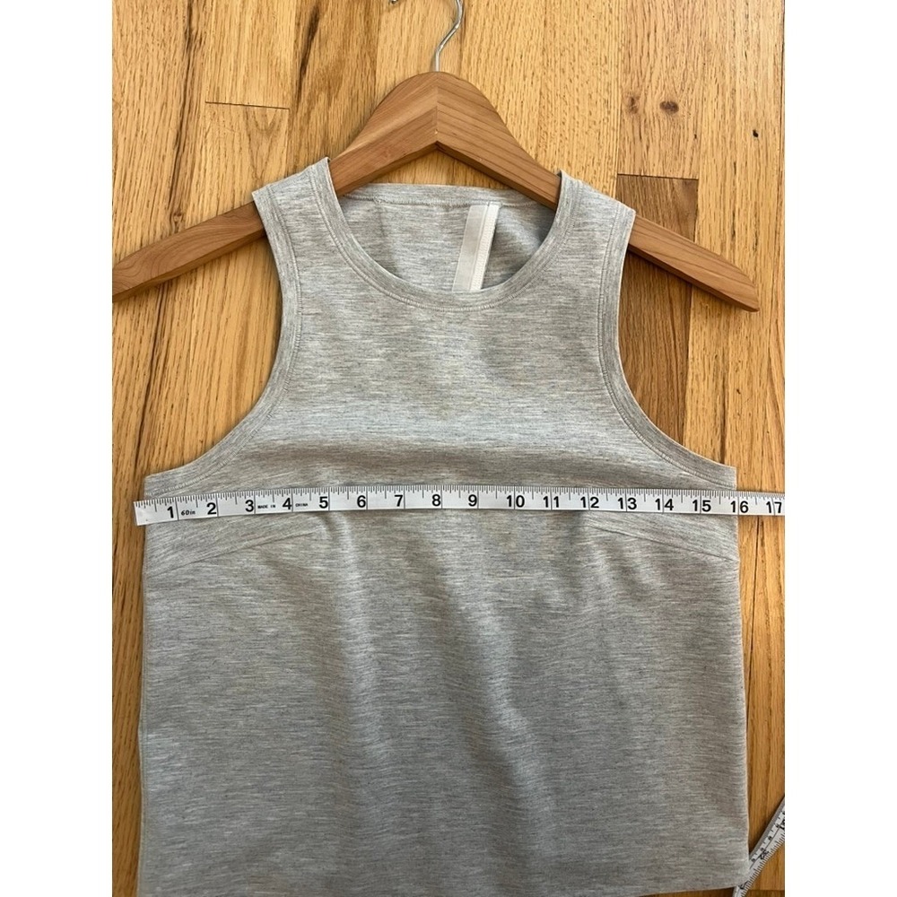 Lululemon Heathered Gray High Neck Split Back Tank Top Women Athletic Crop Yoga - Picture 4 of 5
